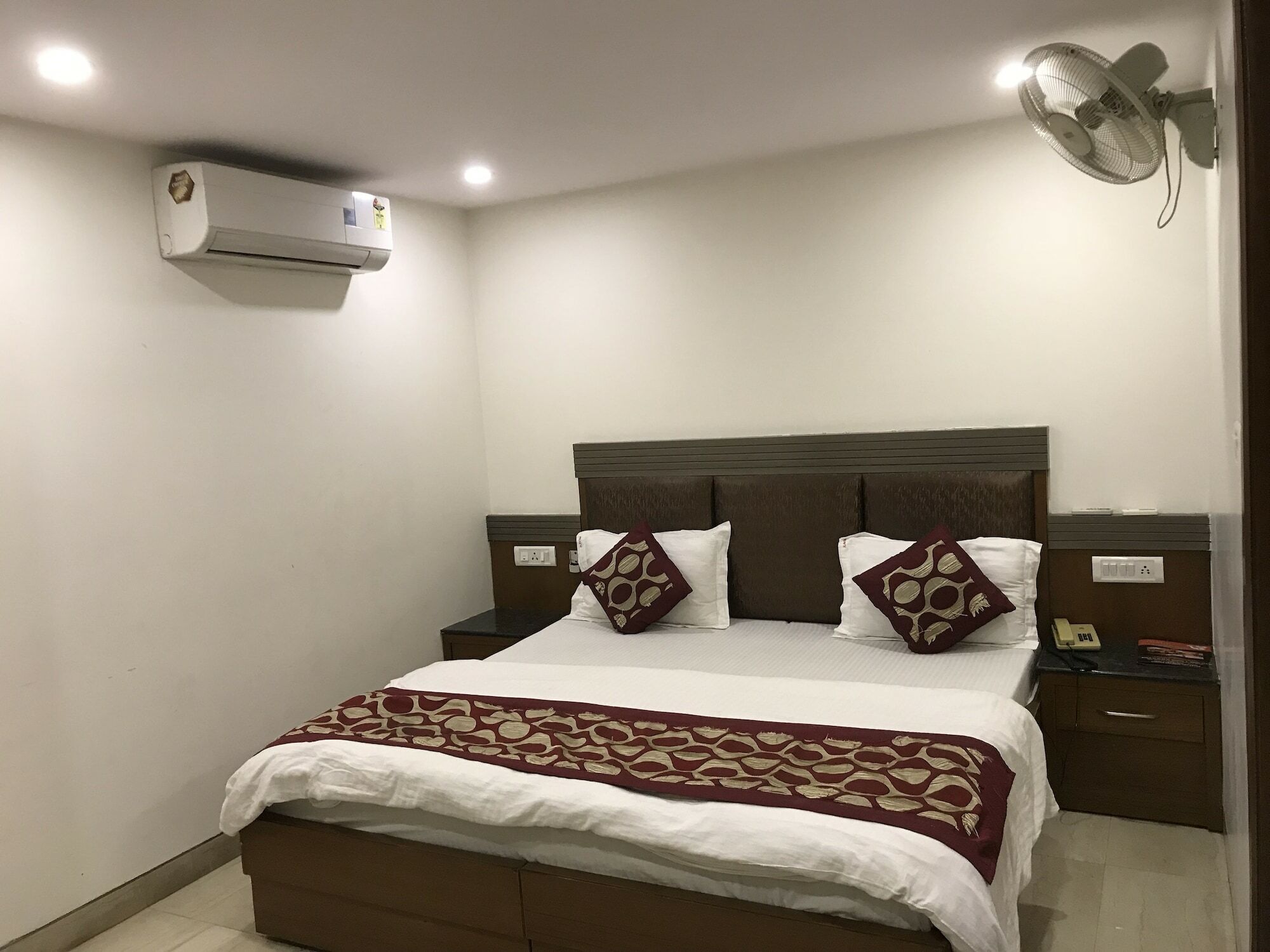 Hotel Avtar @New Delhi Railway Station Bagian luar foto
